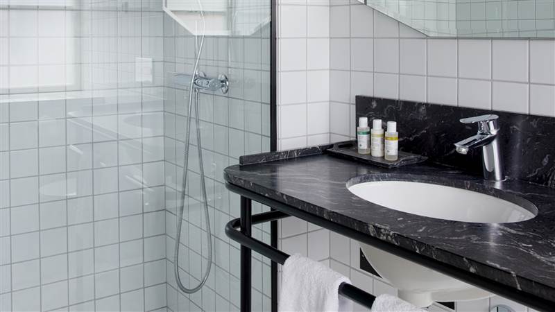Hotel Danmark Bathroom 1