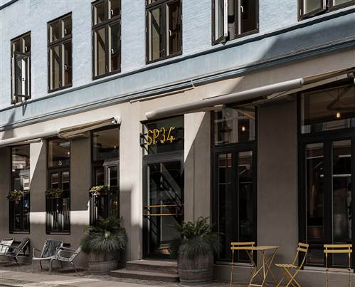 Hotel SP34 Facade - Boutique Hotel Facade with Outdoor Seating