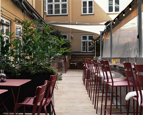 SP34 Apartments Urban Terrace CPH - Courtyard Bar Patio